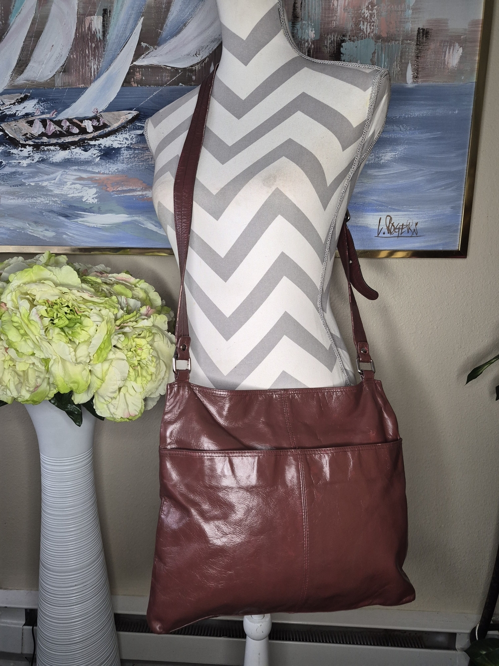 HOBO Leather Shoulder Bag in Burgundy